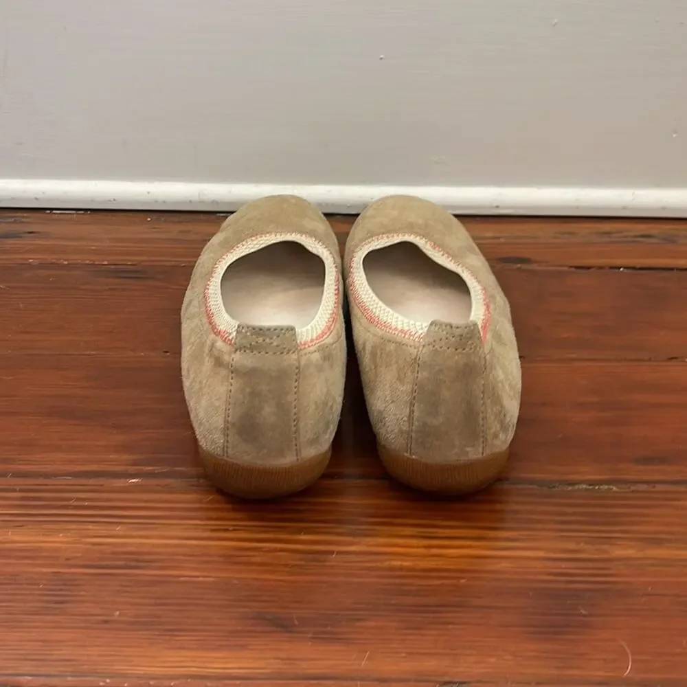 Patagonia suede comfort slip on round toe ballet flats sz 8